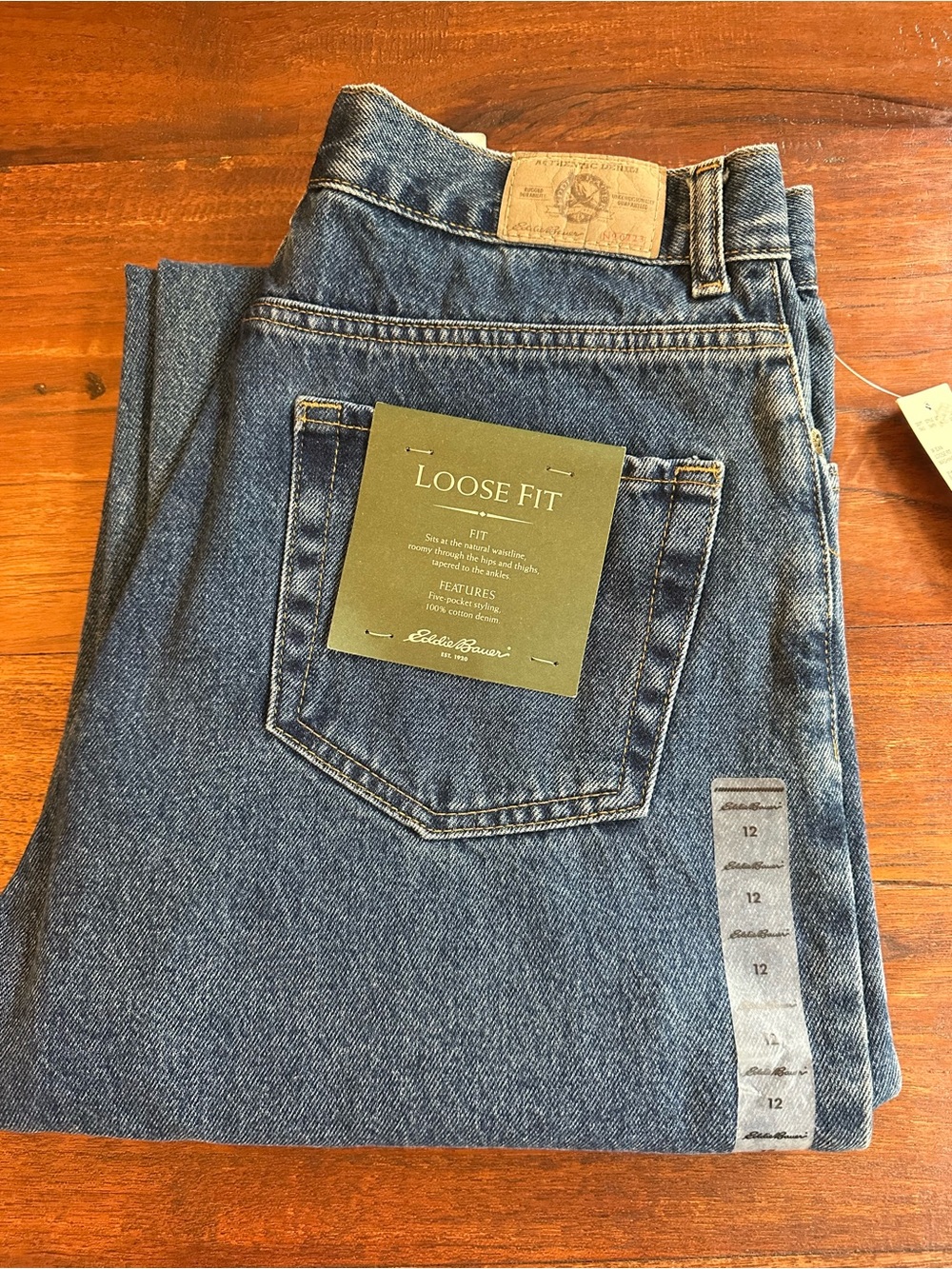 New with Tags Women’s Eddie Bauer Loose Fit Jeans size 12